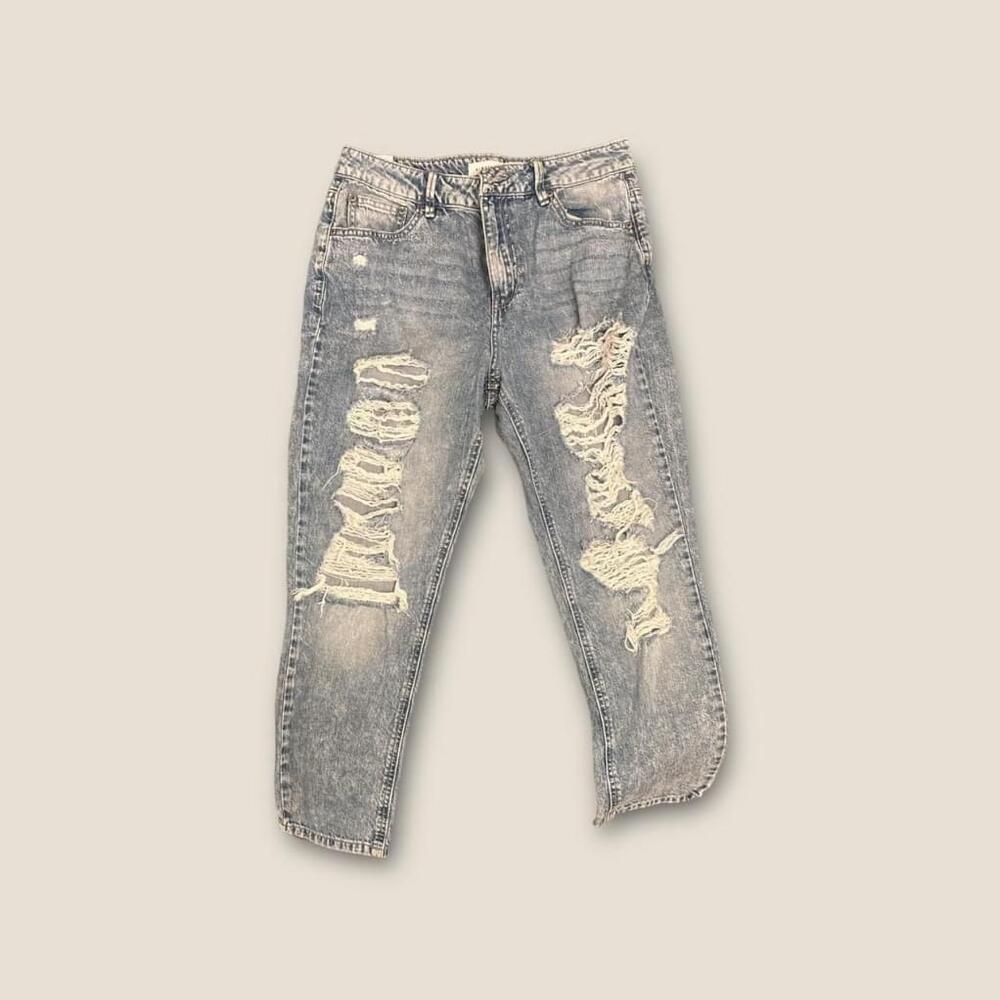 Capri jeans size 9 never worn